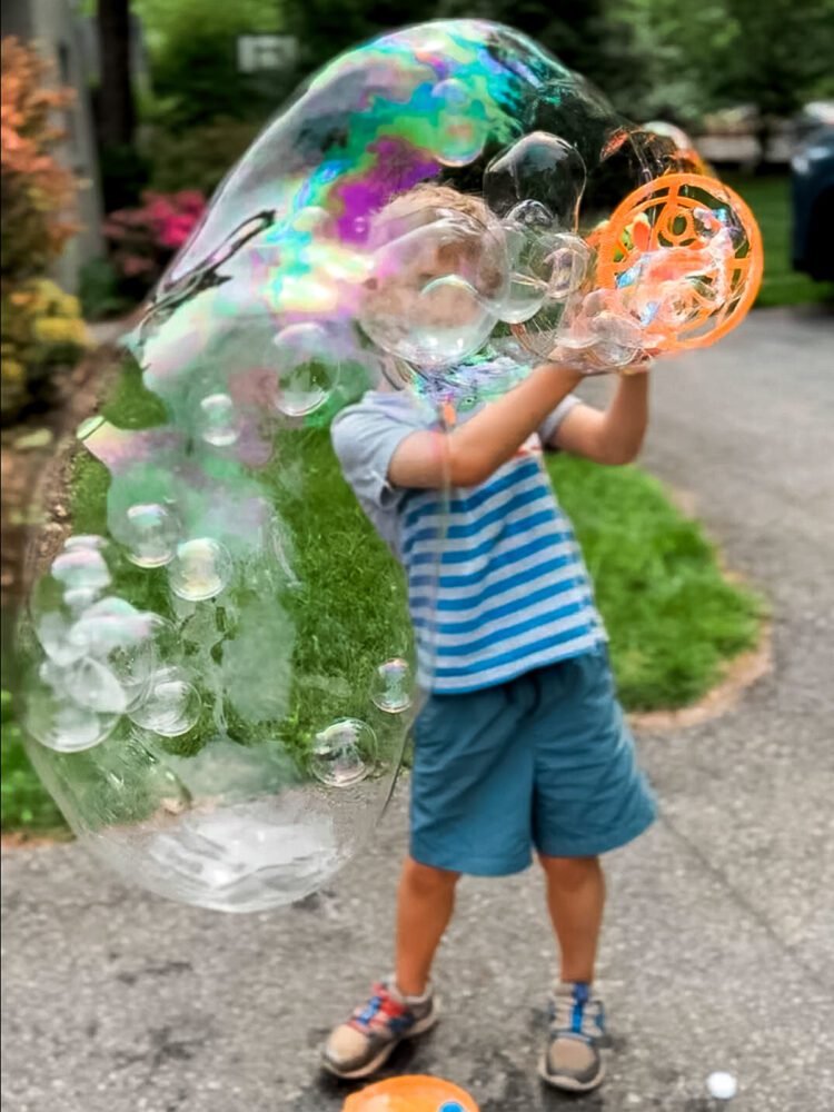 Bubbles and Books • Kath Eats