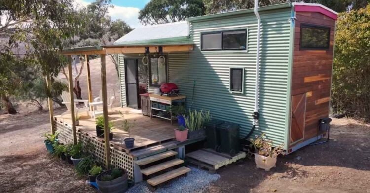 Couple dwell debt-free in a totally off-grid tiny house they constructed