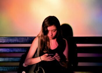 Smartphone bans in colleges should not related to higher psychological wellbeing or lowered screen-time out of faculty