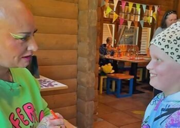 Make-up artist with alopecia empowers younger lady to go bald