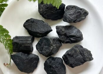 Defend Your self from EMF Radiation Utilizing Crystals