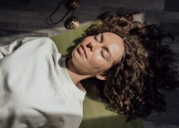 60 Therapeutic Quotes for Discovering Power and Resilience