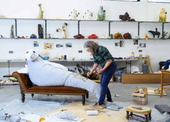 Drawing from the deep: seaweed ink makes waves for ocean conservation