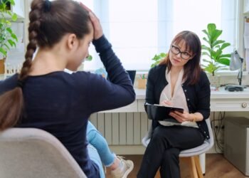 Will standardised questionnaires enhance CAMHS care? New trial says: not essentially