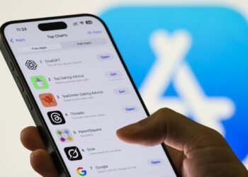 Elon Musk feels Apple favors OpenAI over xAI in App Retailer rankings