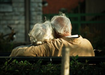 11 Good Outdated-Usual Relationship Habits We Must Convey Again