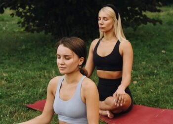 What’s the Distinction Between Transcendental Meditation and Mindfulness? A Instructor Explains