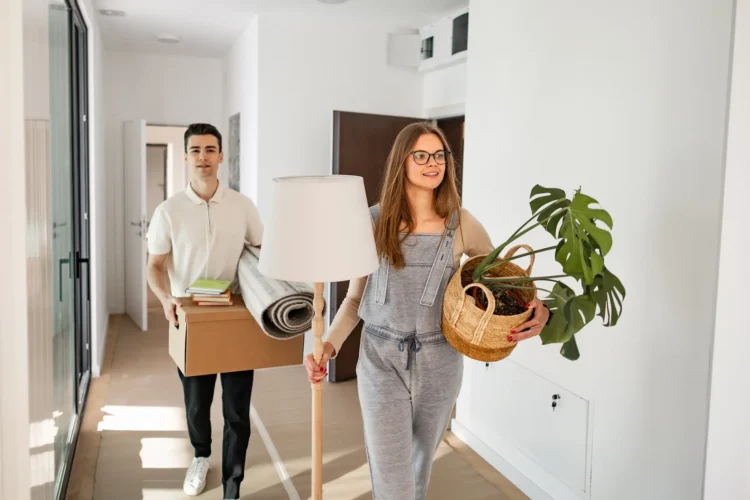 20 Important Inquiries to Ask Earlier than Shifting In Collectively