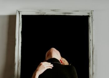 Why Folks Pleasers Appeal to Narcissistic Companions