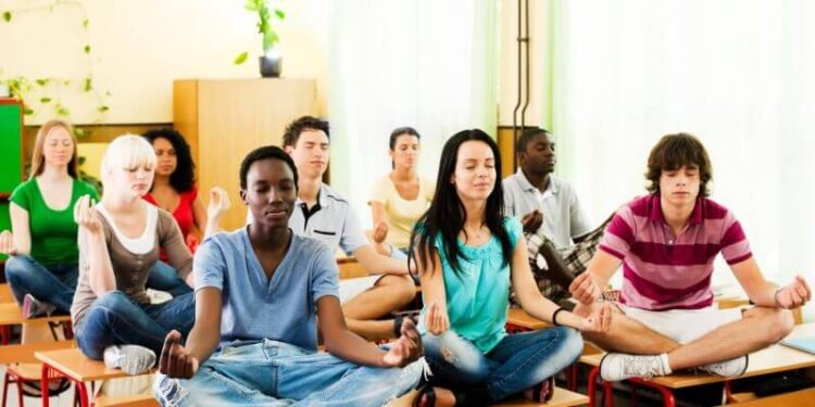 17 Greatest Mindfulness Trainings & Certifications
