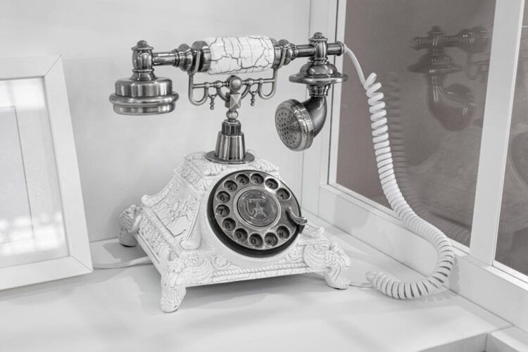 Name-recording app Neon goes offline after safety flaw uncovered