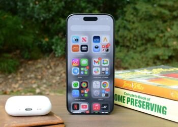 document a cellphone name on an iPhone