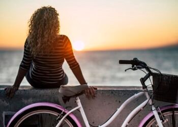 9 Issues You Must Cease Doing to Begin Residing a Happier and Self-Kinder Life