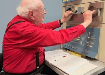 Somebody programmed a 65-year previous pc to play Boards of Canada’s ‘Olson’