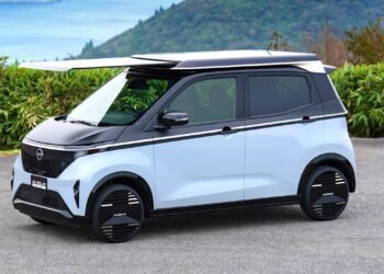 Nissan made a nifty photo voltaic panel system for its Sakura EV