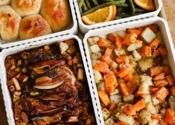 Straightforward Sheet Pan Thanksgiving Dinner for 4