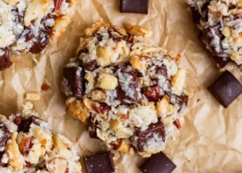 Magic Cookie Recipe (Straightforward, Smooth & Chewy Cookies)