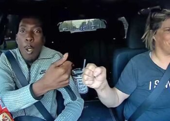 An Uber driver with Tourette’s Syndrome spreads pleasure in each experience