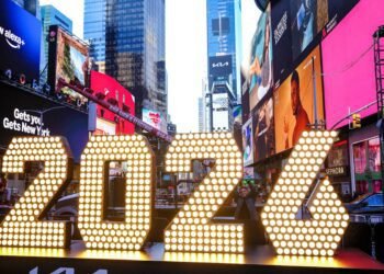 From ‘Dick Clark’s New 12 months’s Rockin’ Eve’ to ‘Nashville’s Large Bash,’ this is the right way to watch this yr’s largest New 12 months’s Eve TV specials