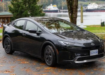 Toyota’s Prius Prime saved me fuel cash however most likely not the setting