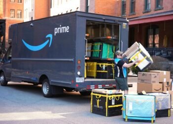 Amazon is outwardly planning an enormous field retailer within the Chicago suburbs