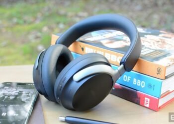 The Bose QuietComfort Extremely headphones are 35 p.c off