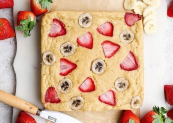 Strawberry Banana Cottage Cheese Breakfast Bake