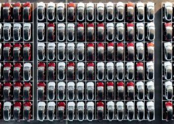 California’s governor plans to put aside $200 million for state EV tax credit