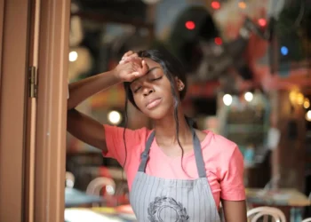 6 Methods to Assist You Get better From Final 12 months’s Burnout & Obtain Your Resolutions