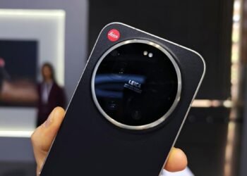 Leica’s Leitzphone by Xiaomi has an enormous 1-inch digital camera sensor and a trendy new design