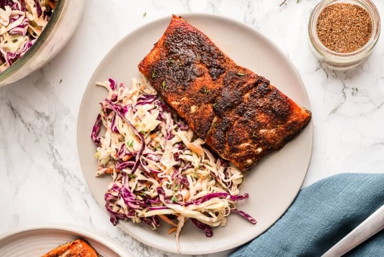 Blackened Salmon within the Air Fryer (9 Minutes)