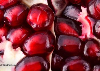 Do Pomegranates Dwell As much as Well being Claims?