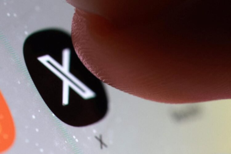 X strikes the ashes of Tweetdeck behind its $40 Premium+ subscription