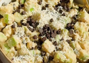 Caramel deLites Apple Salad (In a Jar!)