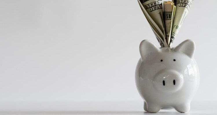 How Monitoring Each Greenback Helps You Save Extra Cash