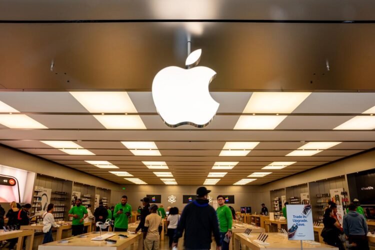 Union accuses Apple of illegal discrimination towards represented staff