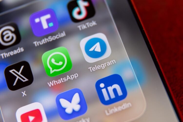 WhatsApp provides a greater, native interface for CarPlay