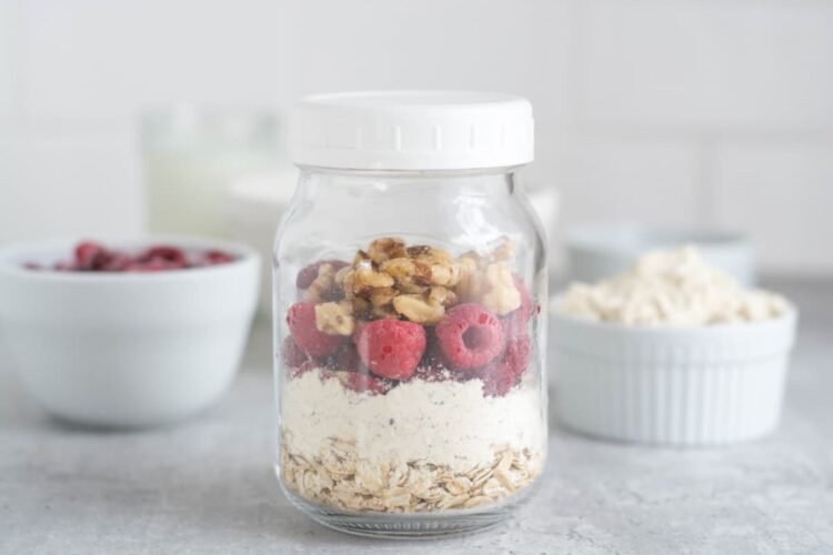 Excessive-Protein Raspberry In a single day Oats (33 grams protein)