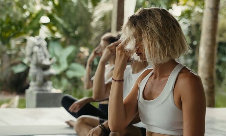 This is Find out how to Follow Ujjayi Respiratory (Ocean Breath Pranayama)