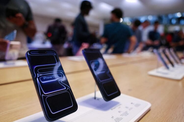 Apple is closing three US shops, together with the primary to unionize