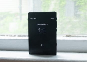 The Minimalist Mild Cellphone III Will Quickly Help A Curated Set Of Third-Celebration Apps