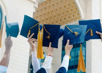 Gretchen Rubin’s commencement reward information