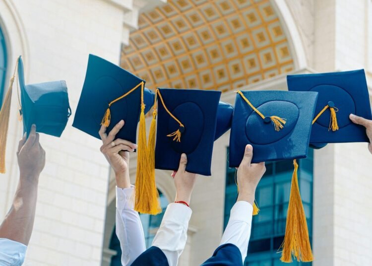 Gretchen Rubin’s commencement reward information