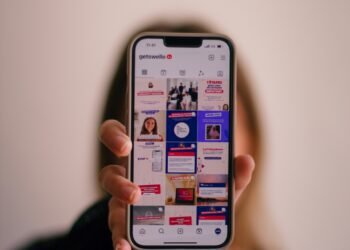 Scrolling for solutions: how dependable is psychological well being and neurodivergence-related info on social media?