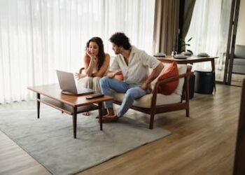 Discovering the Proper On-line Remedy Format for Your Relationship