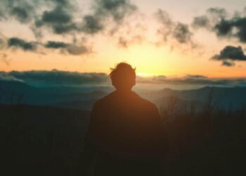 Find out how to Let Go of Unhelpful Thought Patterns — Mindfulness Workouts