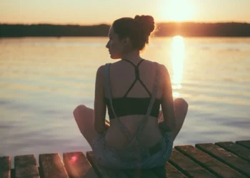 Feeling Caught within the Fear Loop? 4 Easy Practices to Break Free