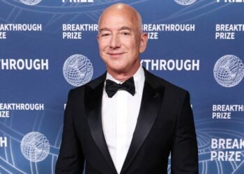 Jeff Bezos’s Tax Proposal Includes Paying Zero Federal Earnings Tax