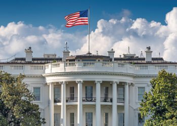 The White Home Is Reportedly Forcing Its Official App Onto All Authorities Worker Telephones
