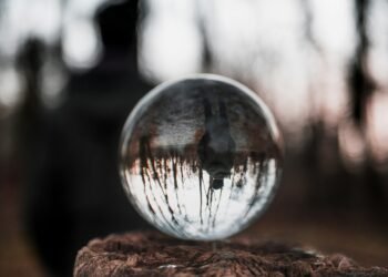 Can transdiagnostic approaches shut the care hole for distressed youth?